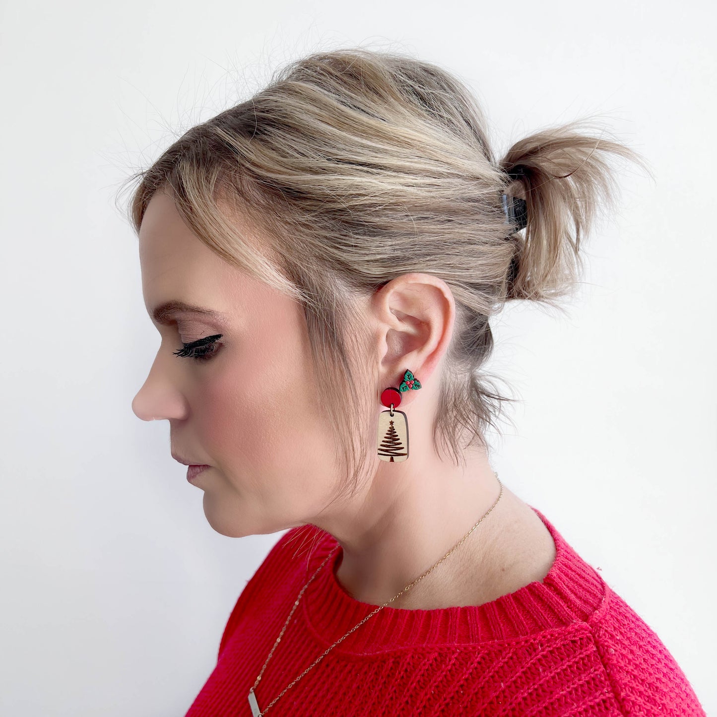 Christmas Holly Wood Stud Earrings - 10.5 x 11.5mm - Painted Wood Stud Earrings