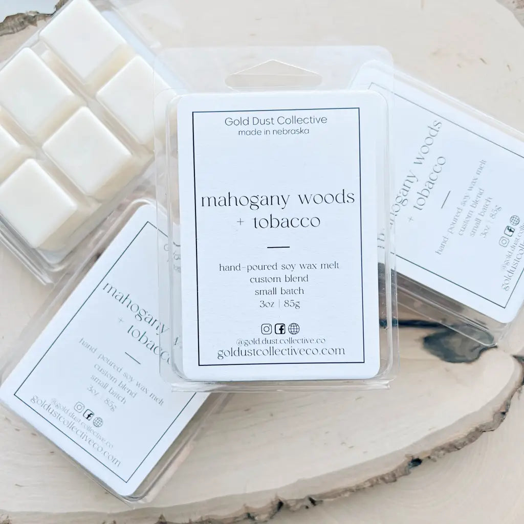 Mahogany Woods + Tobacco Soy Wax Melt - Wax Melt Note Profile: Masculine + Spicy + Woody Lavender, Mahogany, Black Pepper, Clove, Tonka Bean, Sandalwood, Vanilla, Amber, Patchouli - Coconut Apricot Luxury Wax.